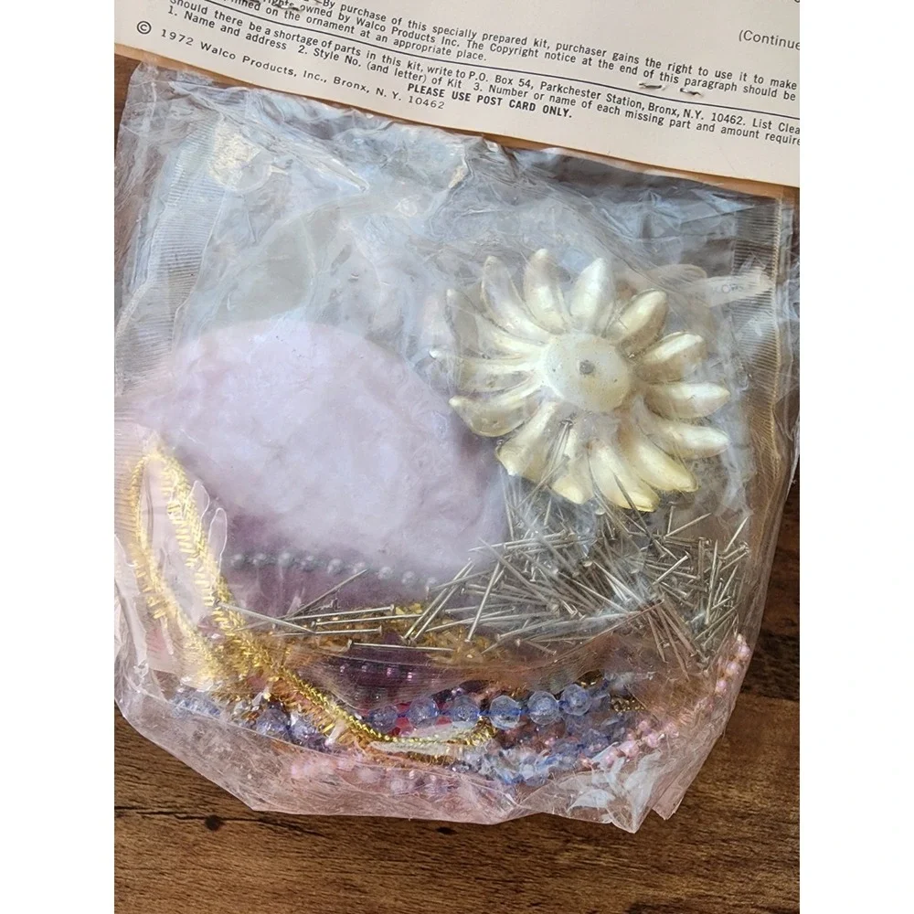 Vintage Panorama Egg Ornament Kit Kissing Angels Diorama Retro Pink Unopened New